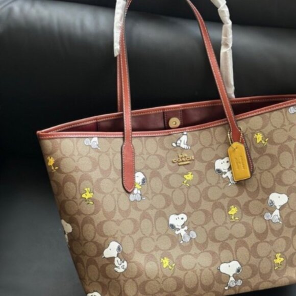 NWT Coach Snoopy Woodstock City Tote - Picture 2 of 7